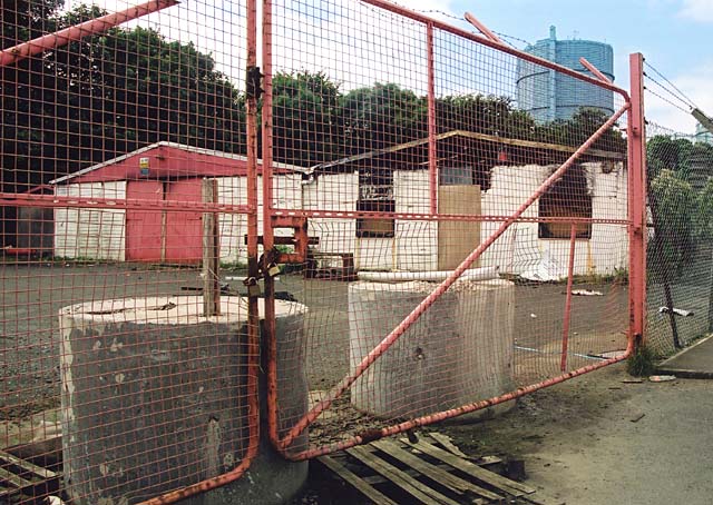 Edinburgh Waterfront  -  White Sheds  -  West Shore Road  -  25 August 2002