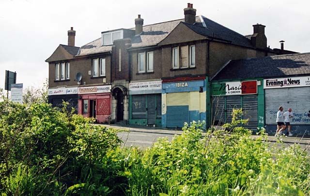 Edinburgh Waterfront  -  Shops in West Shore Road  -  3 May 2003