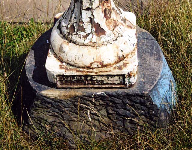 Middle Pier, Granton Harbour  -  Lamp Post base