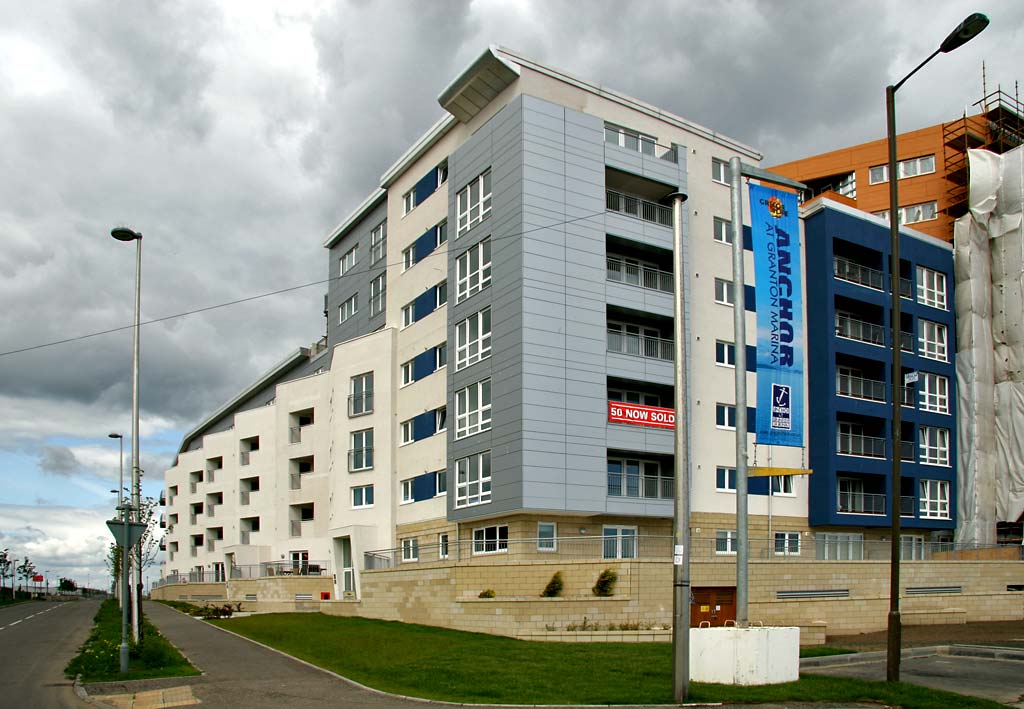 Granton Waterfront  -  Building commences at Middle Pier  -  'Anchorage' apartments  -  July 2006