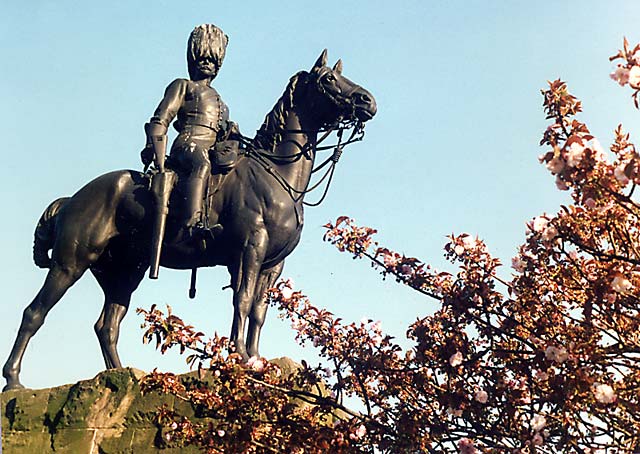 Royal Scots Greys' memorial statue  -  West Princes Street Gardens  -  May 1988