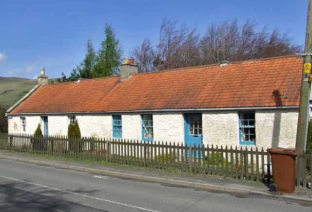 Woodside Cottage at Bush Loan, Milton Bridge, Midlothian
