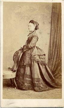 Carte de visite by Adam Diston  -  1871-1877  -  Portrait of a Lady