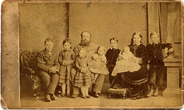 Carte de visite by Adam Diston  -  1877-1882  -  A Family