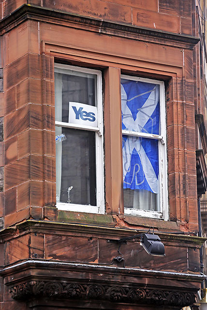 Photos taken in Edinburgh on the two days leading up to the Scottish Referendum Vote on 18 September 2014  -  'Yes' Poster annd 'Yes' Saltire at Souh Side.