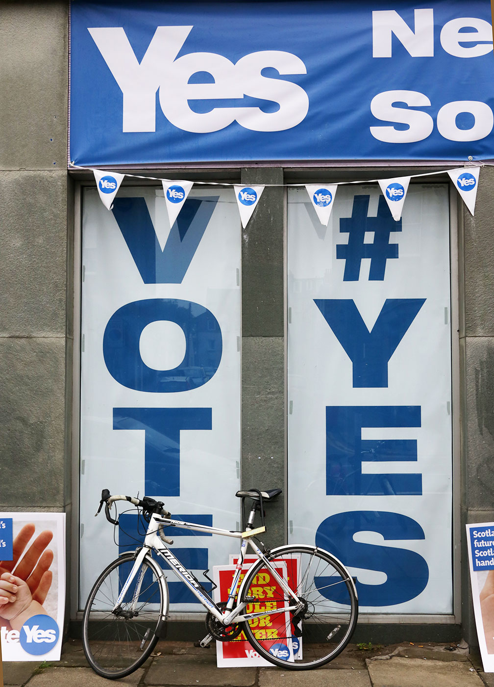 Photos taken in Edinburgh on voting day in the  Scottish Indepemdence Referendum on 18 September 2014  -  'Yes' Campaign Poster at Southside