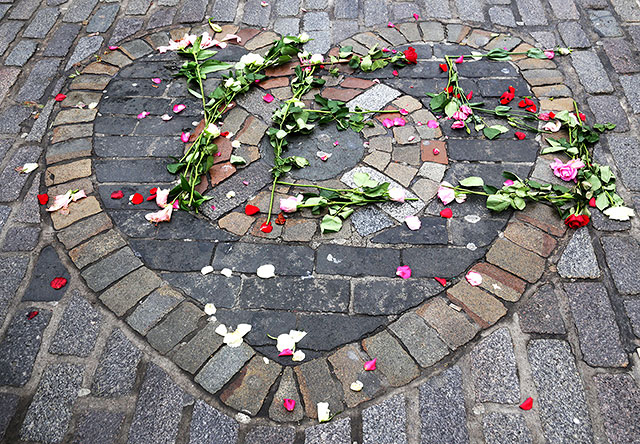 Photos taken in Edinburgh on voting day in the  Scottish Indepemdence Referendum on 18 September 2014  -  The Royal Mile  -  A Floral 'Yes' Message left on the 'Heart of Midlothian, near St Giles' High Church. 