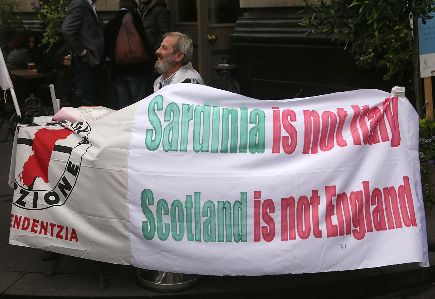 Photos taken in Edinburgh on voting day in the  Scottish Indepemdence Referendum on 18 September 2014  -  Visitor from Sardinia