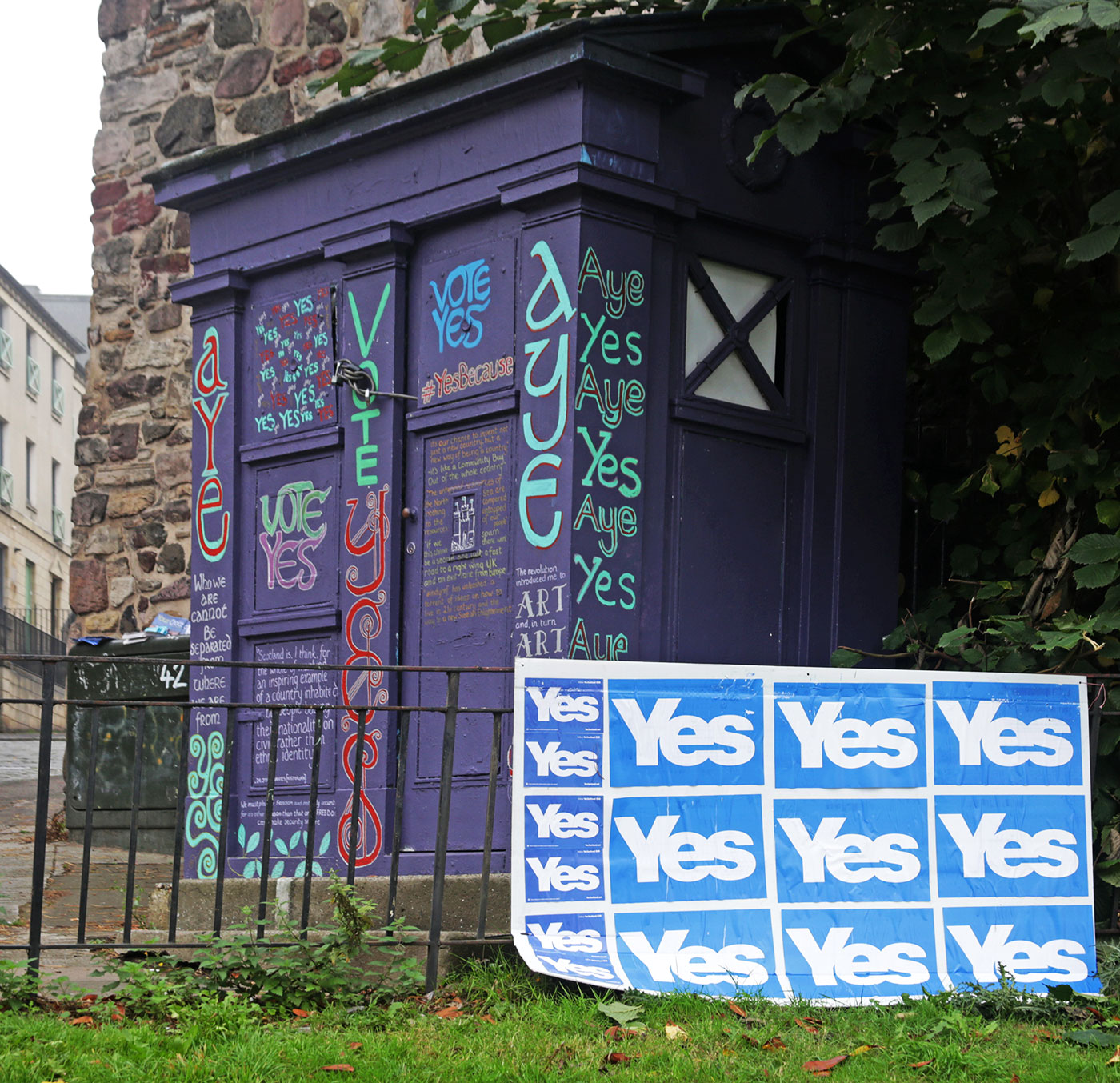 Photos taken in Edinburgh on voting day in the  Scottish Indepemdence Referendum on 18 September 2014  -  Police Box at Drummond Street joins the 'Yes' Campaign
