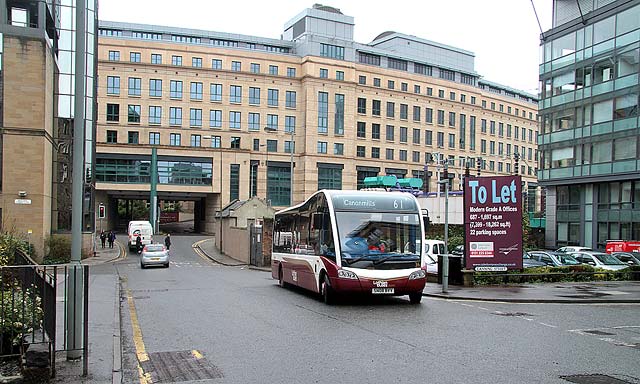 Lothian Buses  -  MacTours  -  Terminus  -  Canning Street  -  Route 61