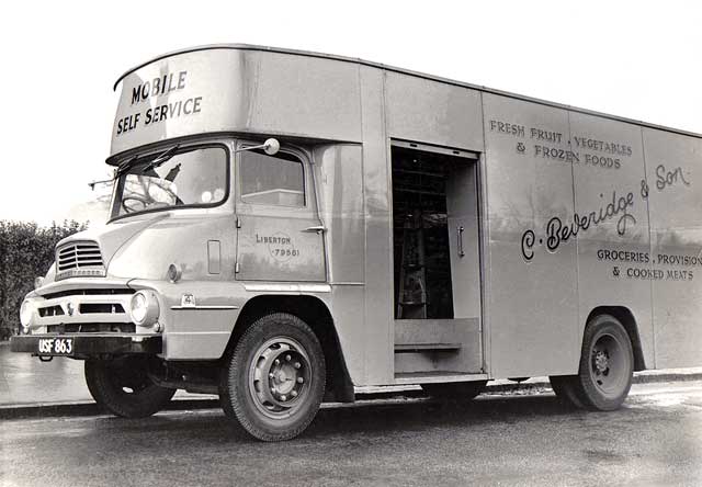 Beveridge Mobile Grocer's Van at Gilmerton Road  - 1958