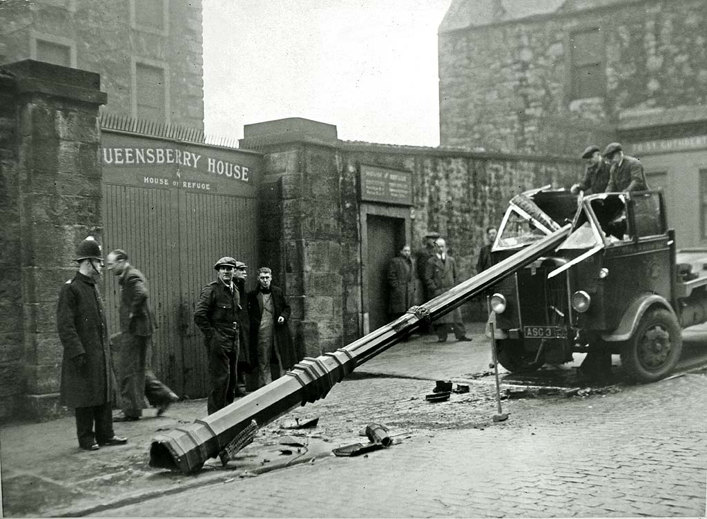 Fallen Lamp Post Accident  -  Queensberry House, Canongate, 1946