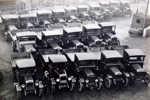 Edinburgh Corporation  -  Lorries  -  probably photographed around the 1920s