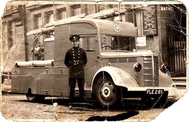 Fire engine at Victoria Baths, Leith