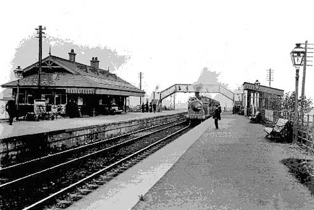 Edwardian photograph of Davidson's Mains Station