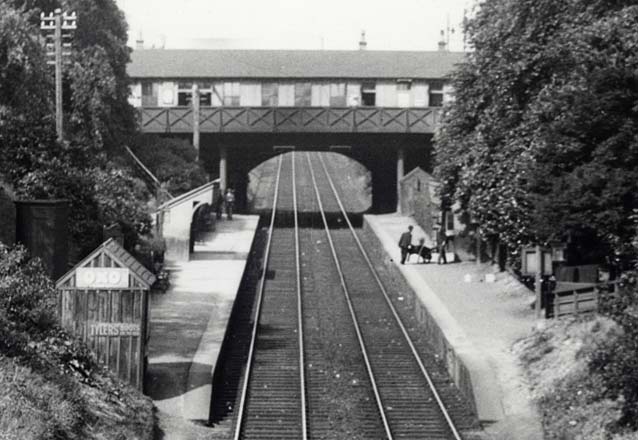 Zoom in to a  photograph of Granton Road Station  -  1934