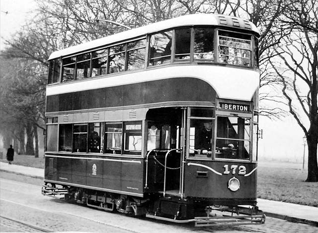 Tram 172 posed for a photograph.  Was this photo taken at Bruntsfield Links or The Meadows, and when might this photo have been taken?