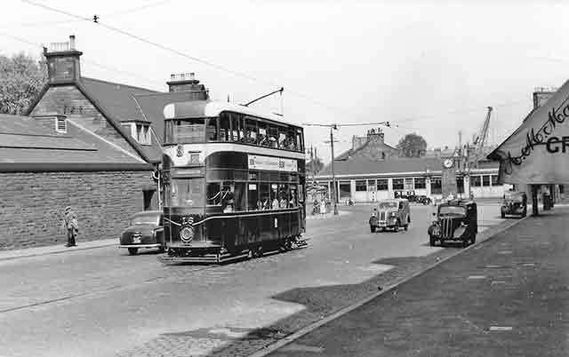 Tram No.16 at Canonmills