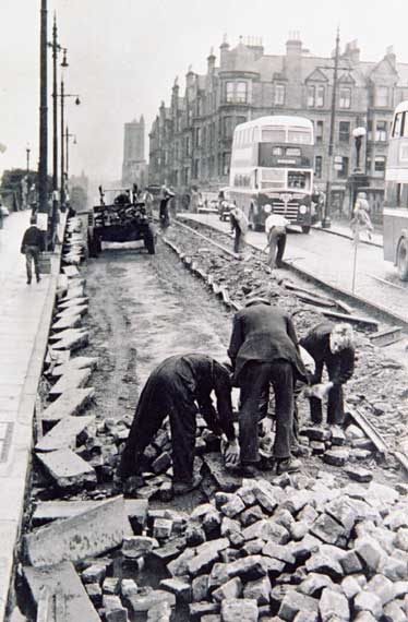 Roadworks - Laying or Removing Tramway Tracks  -  Where?  When?