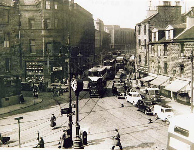 Trams and other traffic at Tollcross