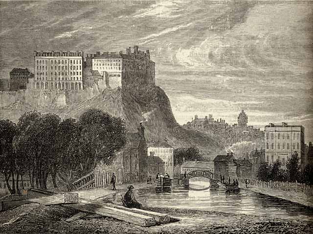 Engraving in 'Old & New Edinburgh'  -  Edinburgh Castle from Port Hopetoun