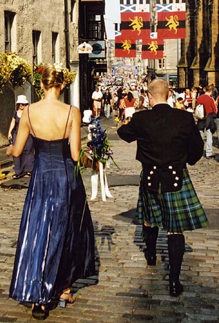 Sunny weather at Castle Hill, western end of the Royal Mile, during the Edinburgh Festival in August 2003