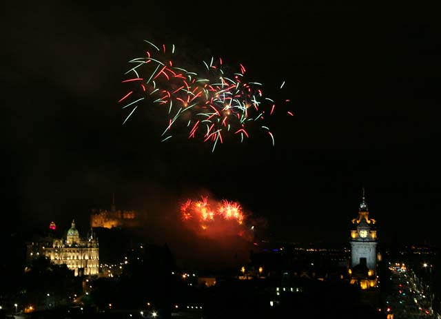 Edinburgh Festival Fireworks 2006 - seen from Calton Hill
