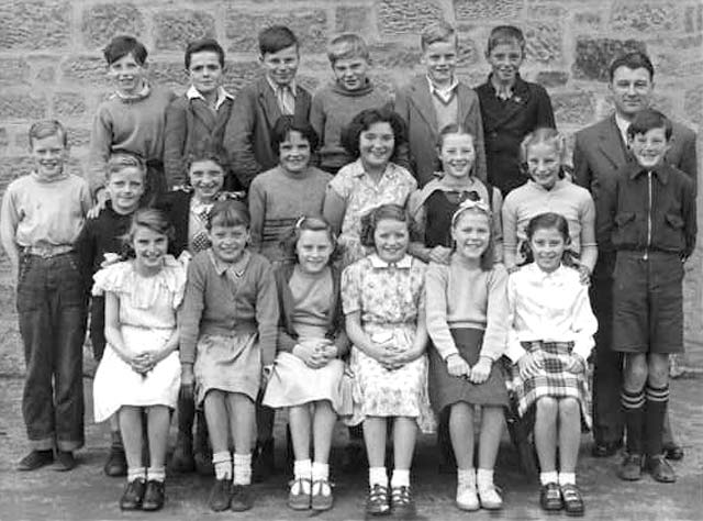 A school class at Burdiehouse School  -  1952