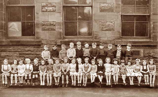 A class at Cooper Street Primary School, Leith - 1947