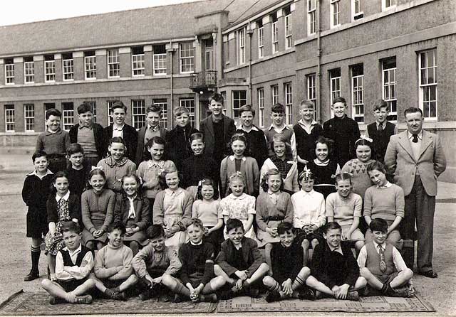 Craigmillar Primary School Class -  1950