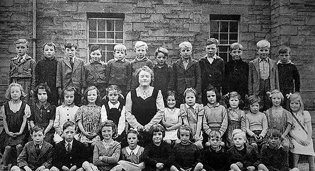 Ferry Road House School Class   -  When might this photo have been taken?