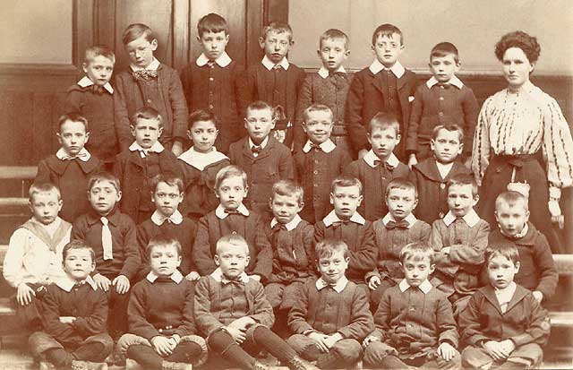 Leith School Class, Bonar Road Area - 1904