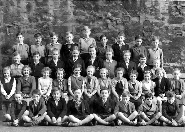 Milton House School class - 1957,  older children