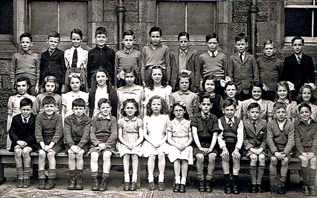 Victoria Primary School, Newhaven  -  School Class Photo, 1947-48