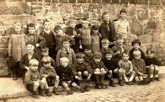 Kids from the streets around West Catherine Place, Haymarket, Edinburgh  -  around 1929