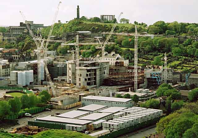 Photograph by Peter Stubbs  -  Edinburgh  -  May 2002  -  The Scottish Parliament under construction