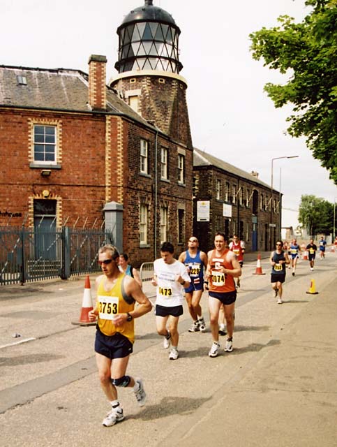 Edinburgh Marathon  -  Runners pass the lighthouse at Granton  -  13 June 2004
