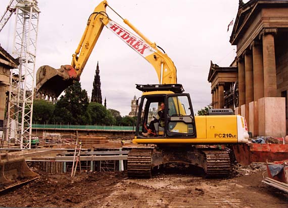 The National Galleries  -  Escavation work for the Playfair Project  -  August 2002