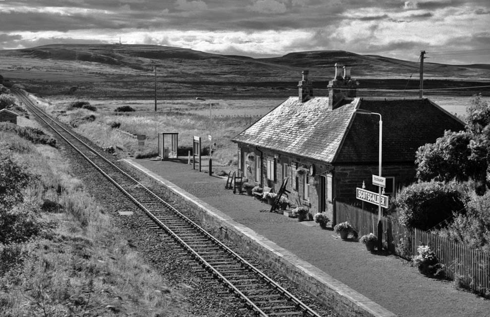 Scottish Railway Stations  -  Scotscalder  -  5 Sep 1999