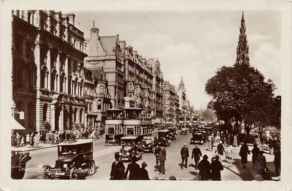 Postcard by an unidentified publisher  -   Cars and Trams in Princes Street around the 1930sPostcard by an unidentified publisher  -   Cars and Trams in Princes Street around the 1930s