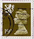 Queen Elizabeth II  -  Scottish stamp  -  19p