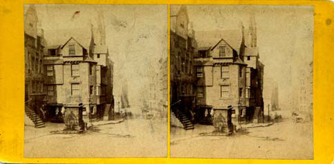 Stereoscopic view by Archibald Burns  -  John Knox House in the Royal Mile - by Archibald Burns