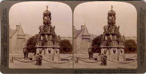 Stereo View of the Fountain at Holyrood Palace  -  Underwood & Underwood