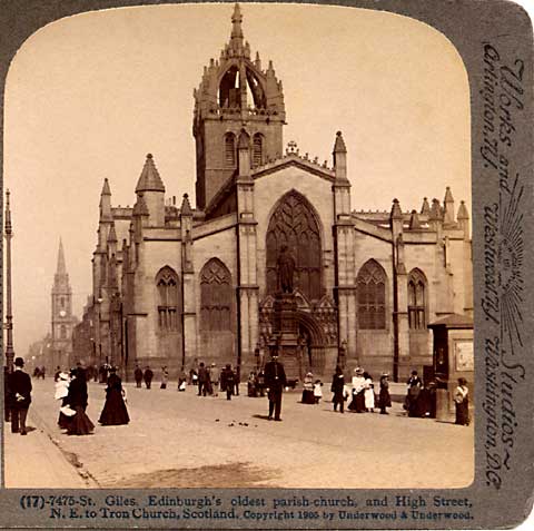 Stereo View of St Giles Cathedral in the Royal Mile  -  Underwood & Underwood