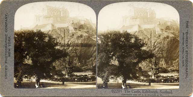 Stereo view of Edinburgh Castle from West Princes Street Gardens  -  by United Photographic Company