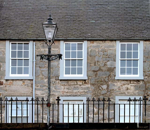 Lamp Post on East Terrace, above the shops on High Street, Queensferry