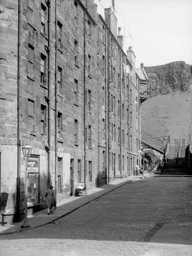 Dumbiedykes Survey Photograph - 1959  -  Looking down Heriot Mount towards the steps into Holyrood Park