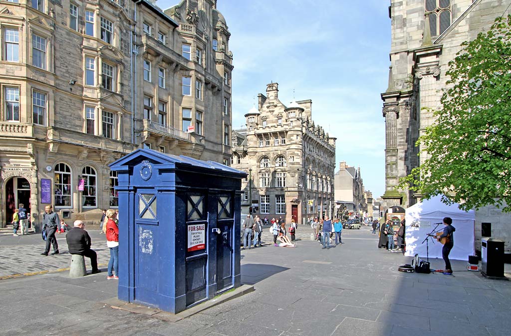 Police Box in the High Street - part of Edinburgh's Royal Mile