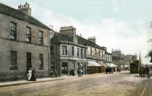 High Street Portobello in 1909, including No 286 where the Kyle & Law studio once stood.