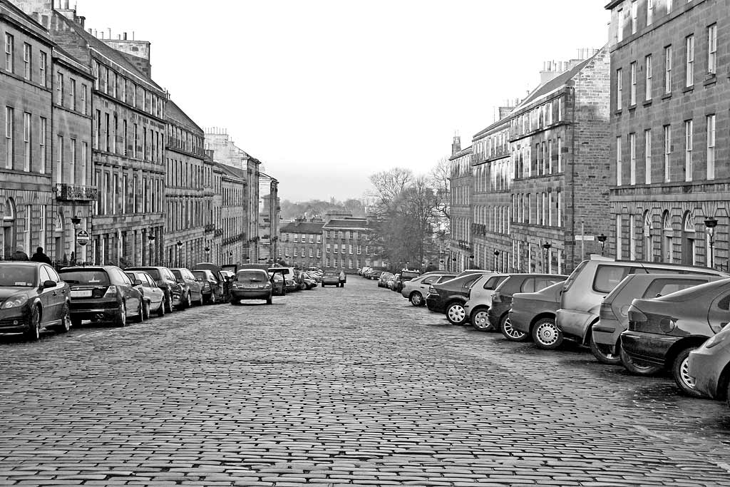 View to the north down India Street towards Stockbridge from Heriot Row  -  December 2007
